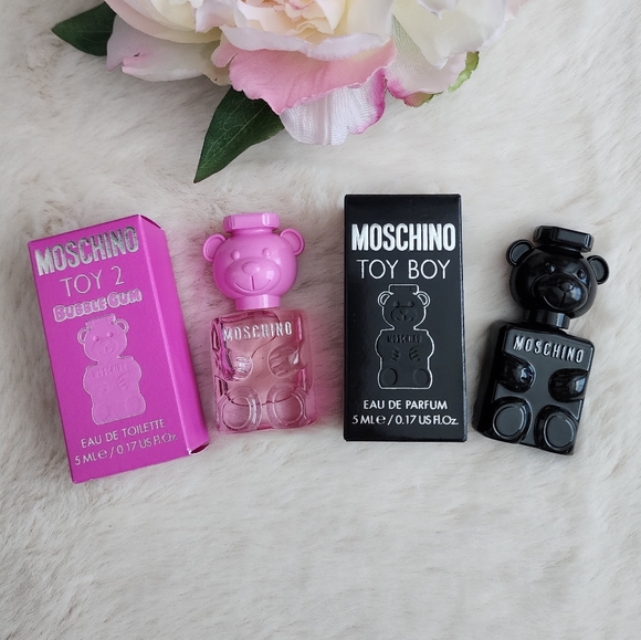 💙(2 )New Moschino toy mini Sample - Picture 1 of 6
